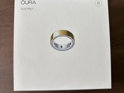 Oura Ring 4 size 8 Gold unopened