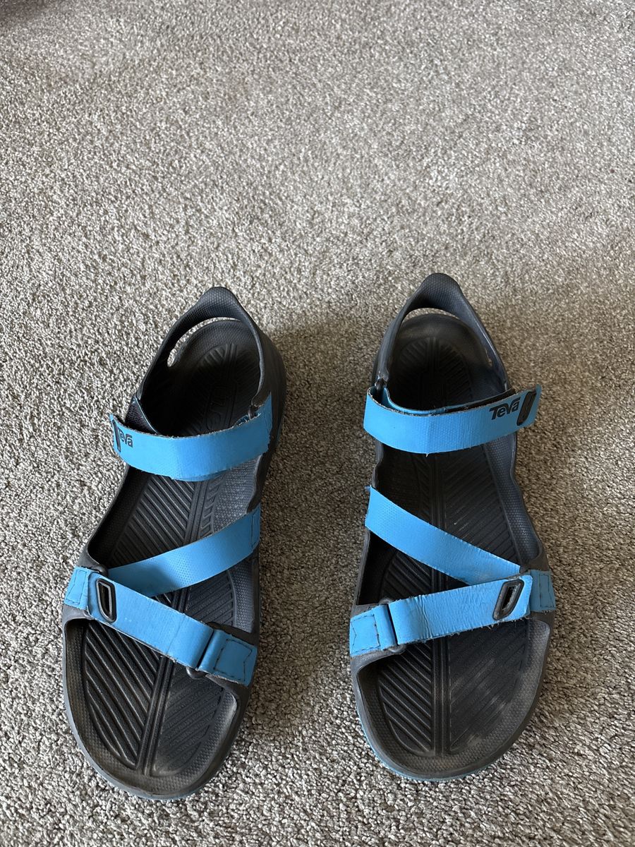 Teva blue strap sandals size 11
