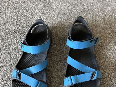 Teva blue strap sandals size 11