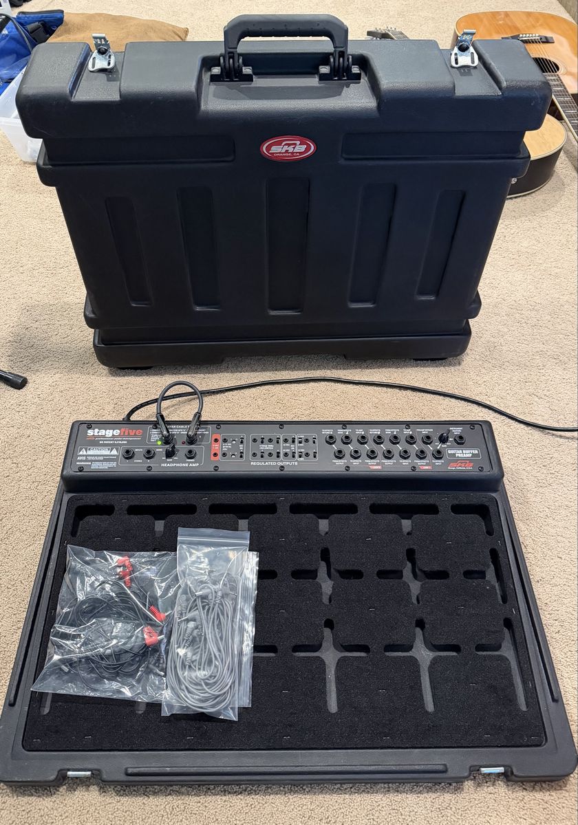 SKB STAGEFIVE Pedal Board Case for Effects Pedals w/ Cables, Cable Tester, Headphone Amp