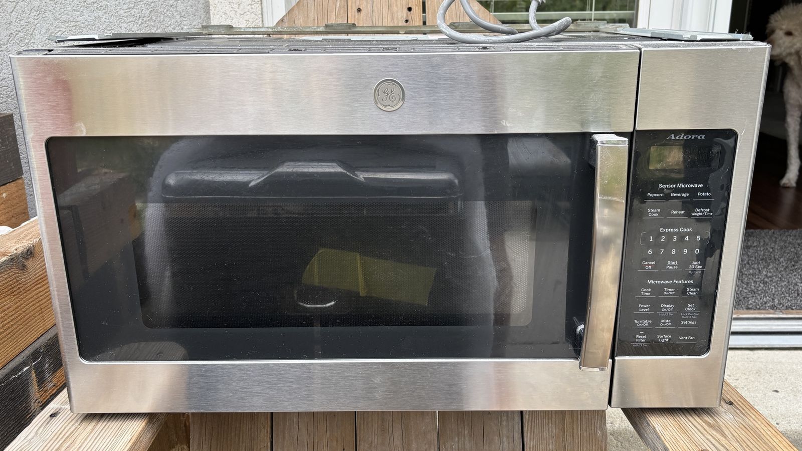 GE Adora - Microwave