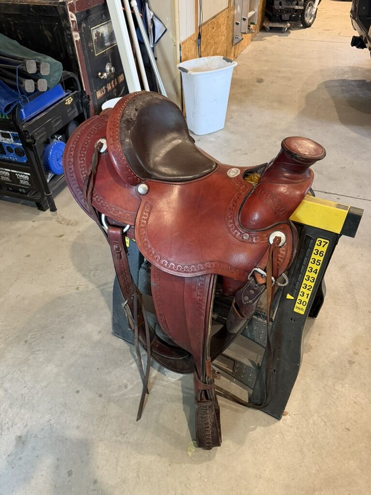 Western Riding Saddle