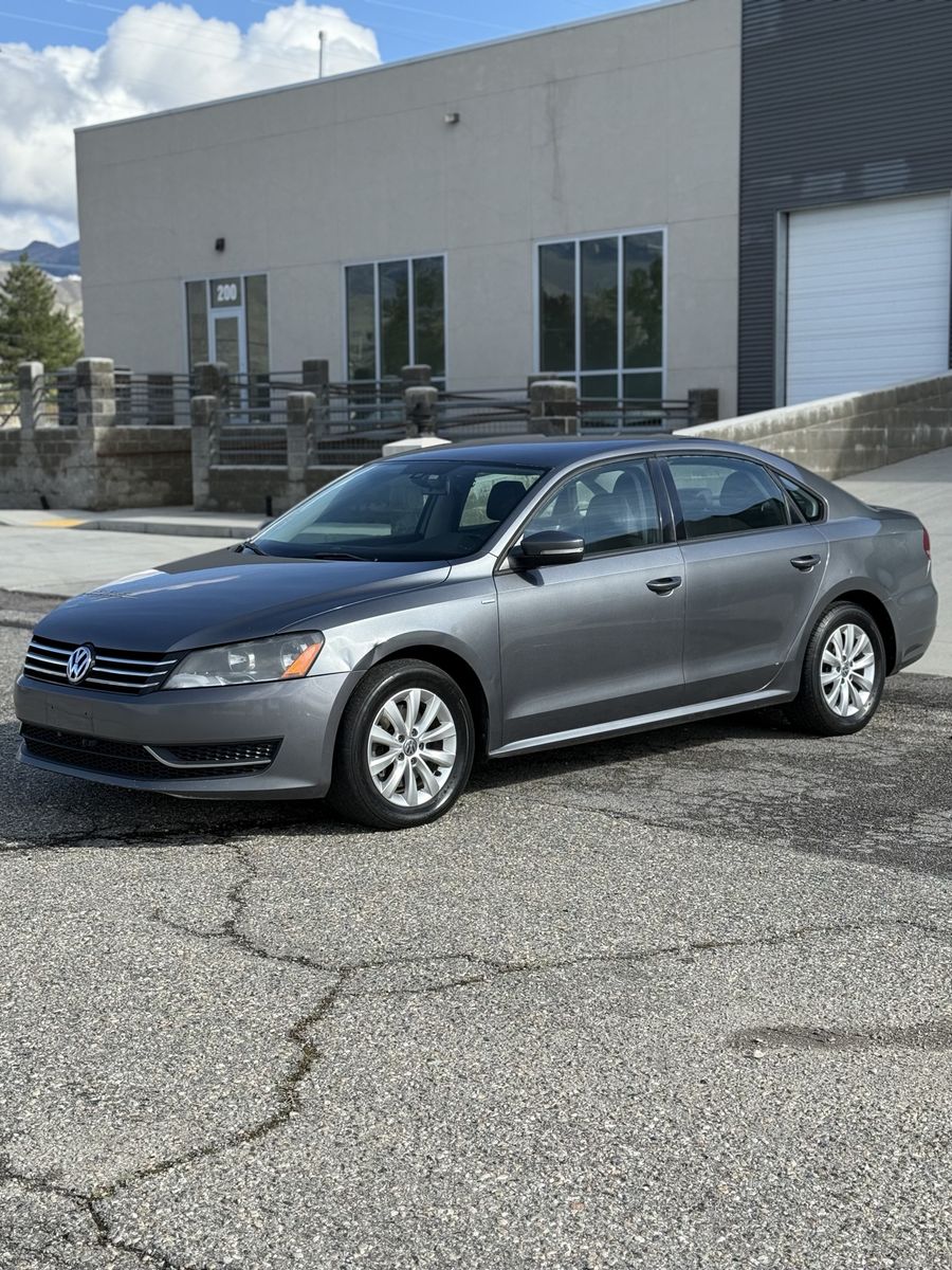 2014 VOLKSWAGEN PASSAT 1.8T Wolfsburg Ed