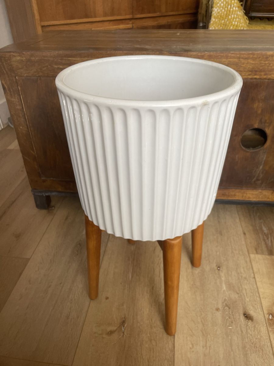 West Elm Planter with Wood Stand White Ceramic Indoor/Outdoor Plant Pot