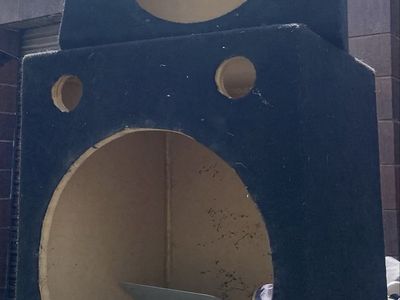 Speaker box