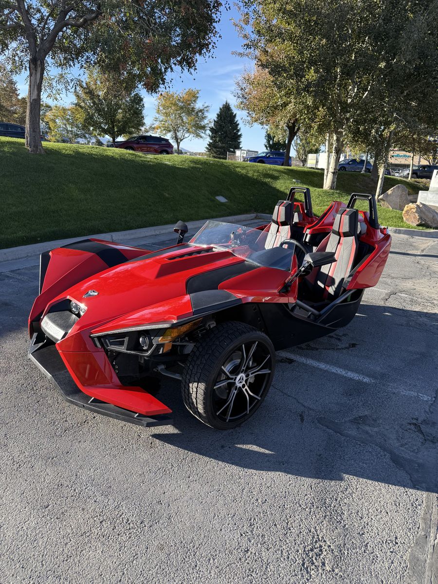 Red Polaris Slingshot 2015