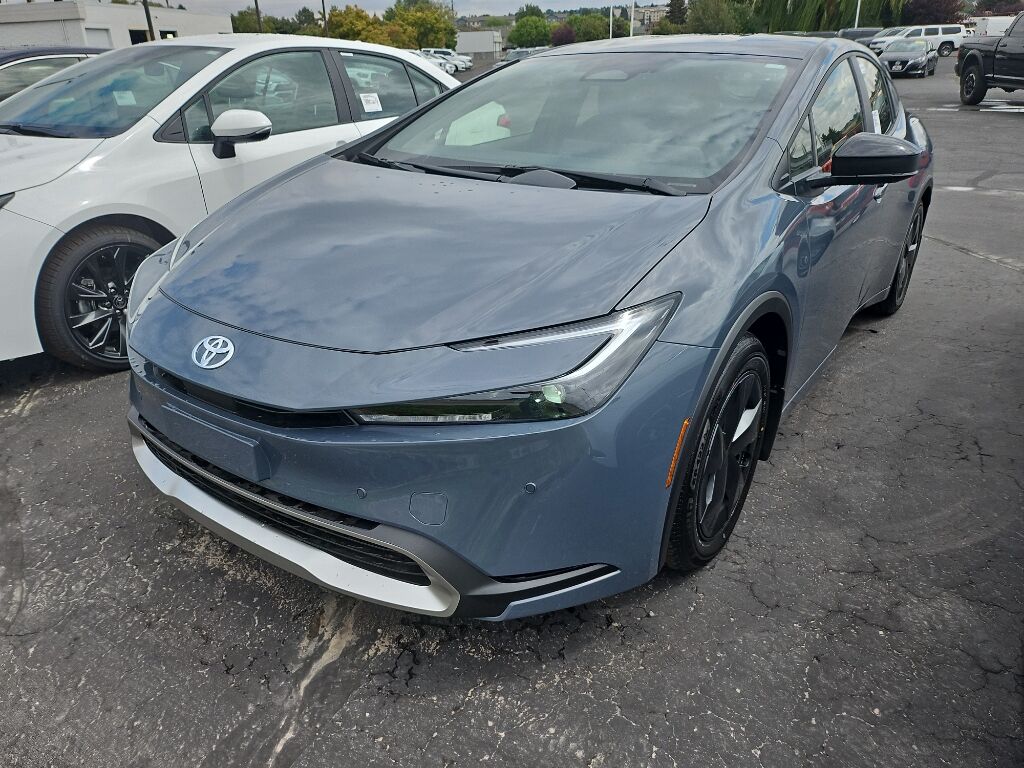 2026 Toyota Prius Plug-in Hybrid SE