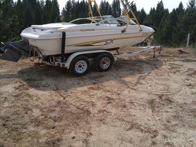 Glastron SX 195 Wakeboard Boat with tower and trailer