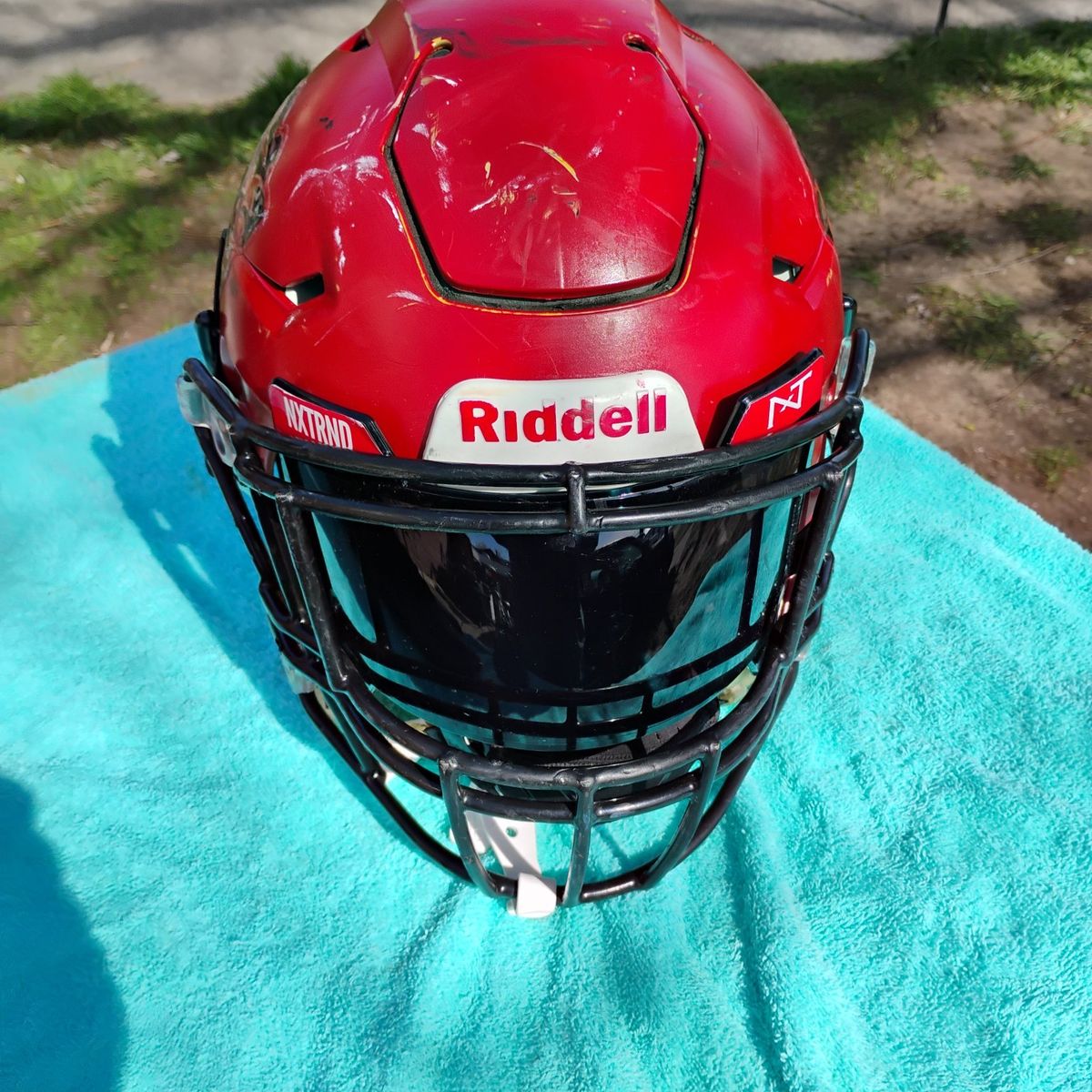 Riddell Football Helmet W Guard and Tinted Visor L