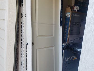 28" right hand door