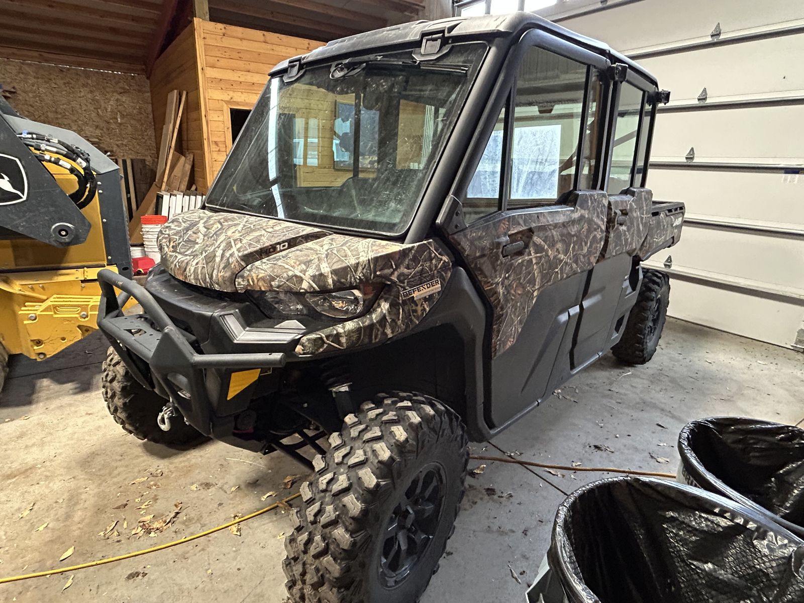 2024 Can-Am Defender MAX Limited HD10 CAMO