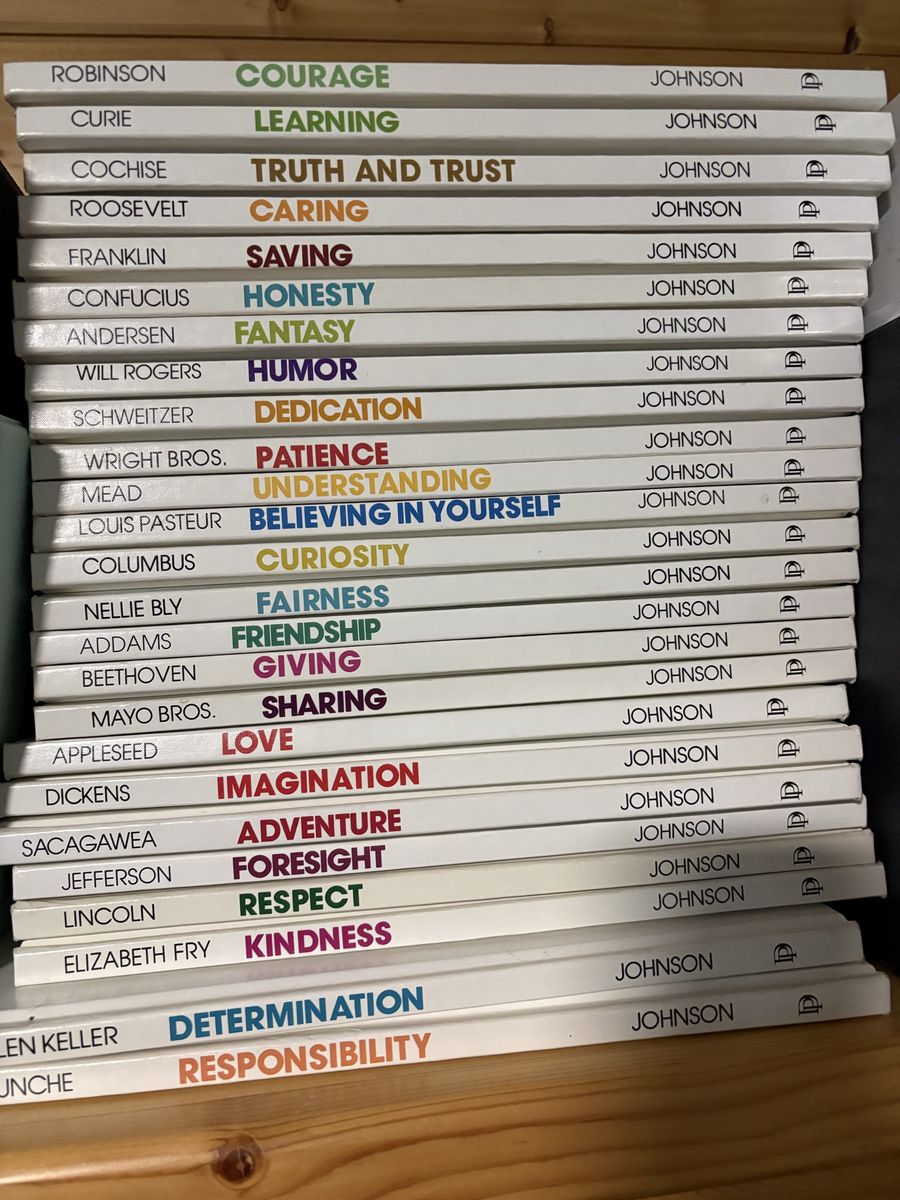 Set of 25 vintage ValueTales books
