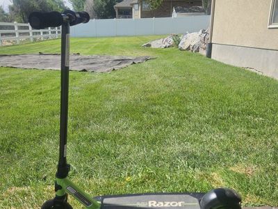 Razor Black Label E90 Electric Scooter