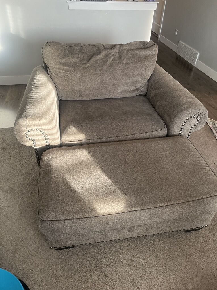 Oversize Chair Couch With Ottoman