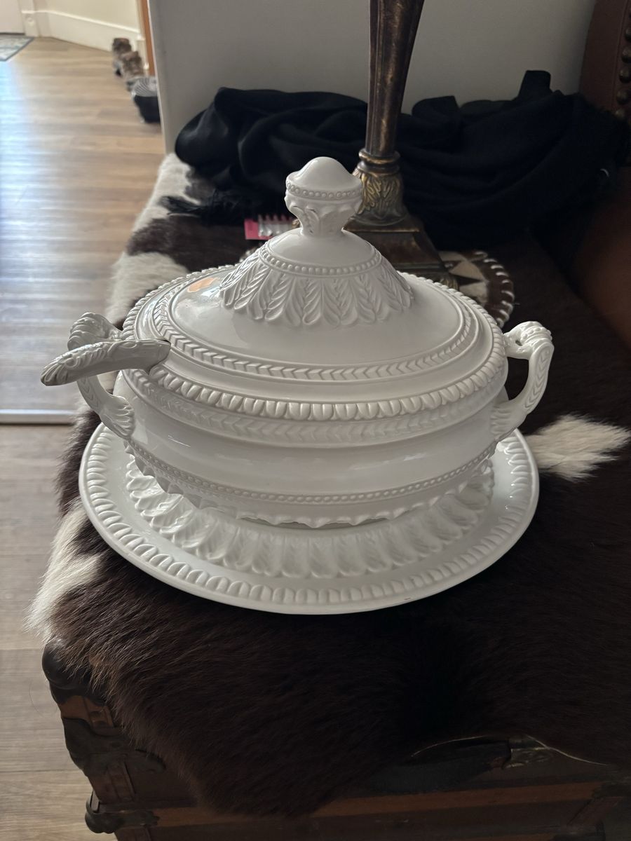 Vintage soup tureen
