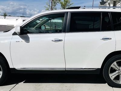 2011 TOYOTA HIGHLANDER Limited