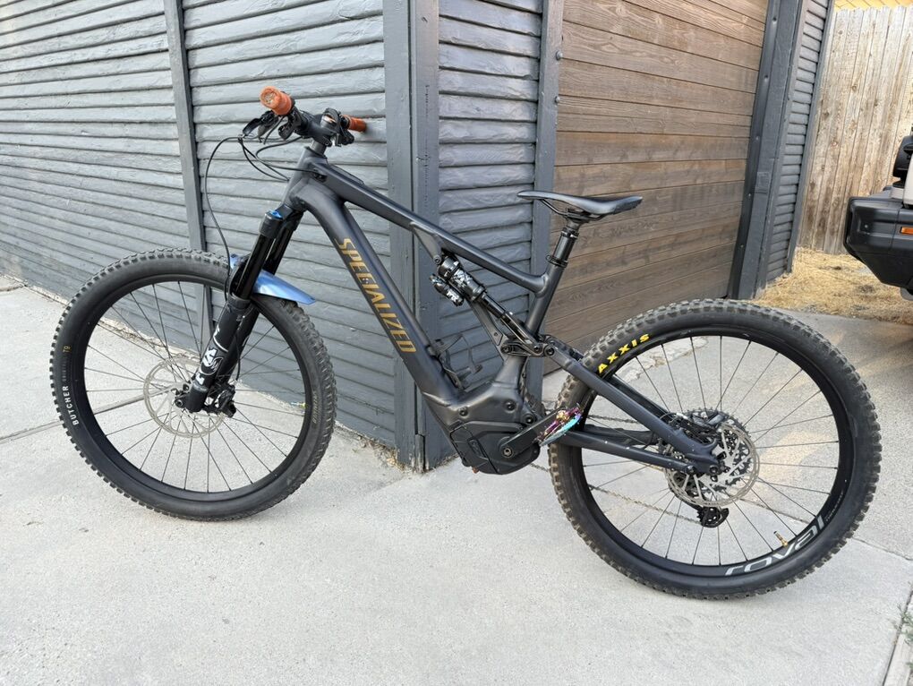 2024 (New screen) Specialized Levo Expert (S5/XL)