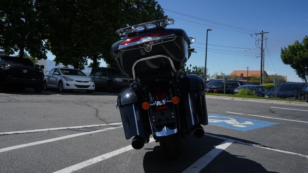 2020 Indian Motorcycle® Roadmaster® Thunder Black