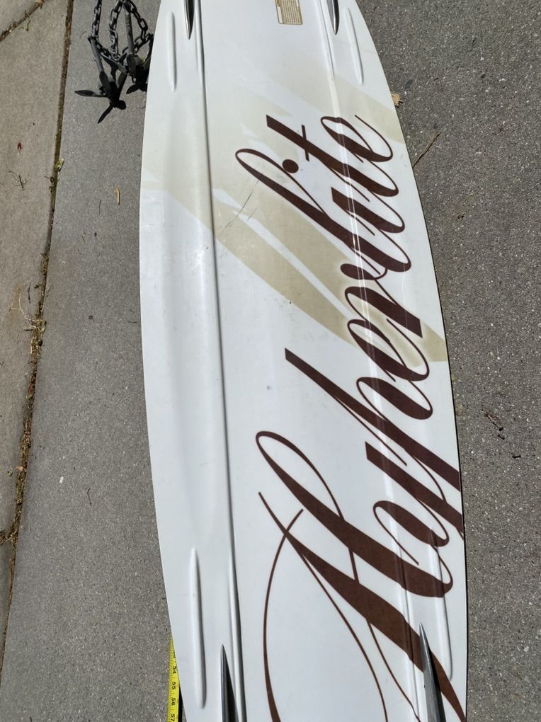 Hyperlite Wakeboard 143