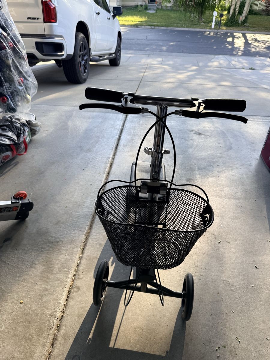 Knee Scooter