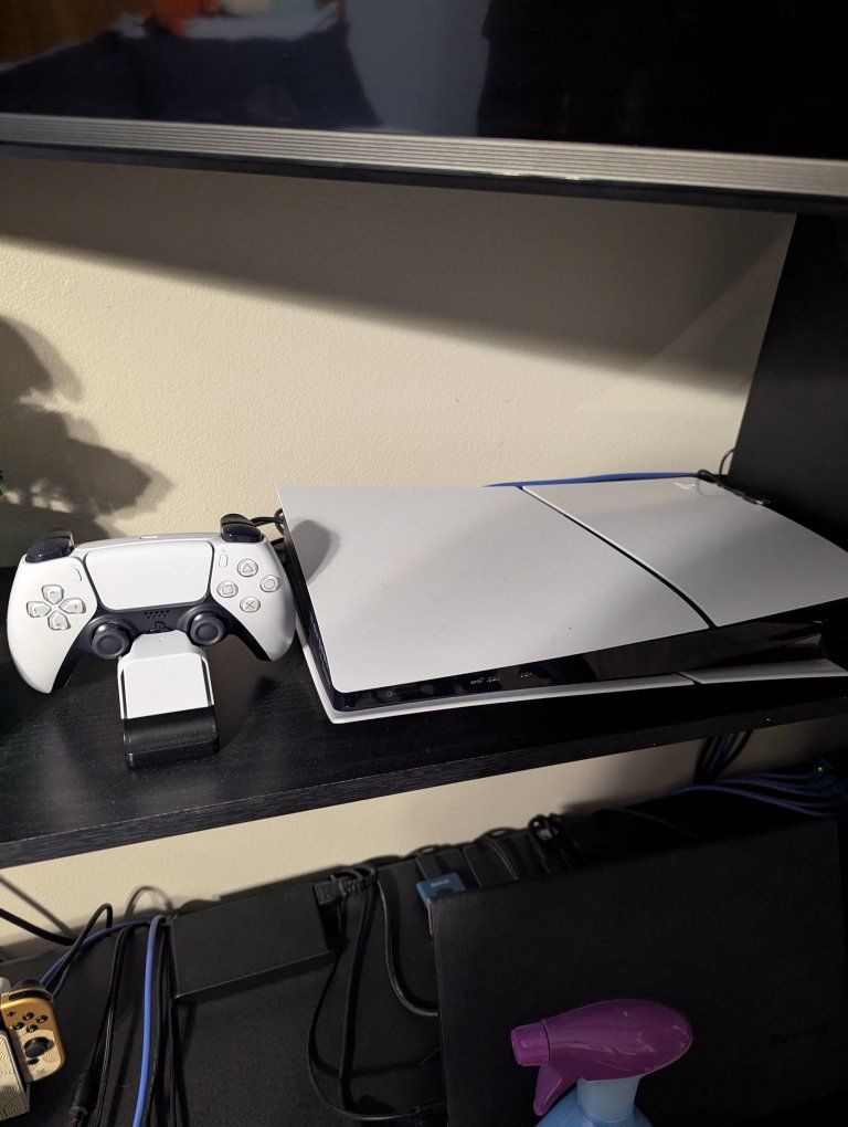 PS5 digital w/ controller and charging stand for 2 controllers
