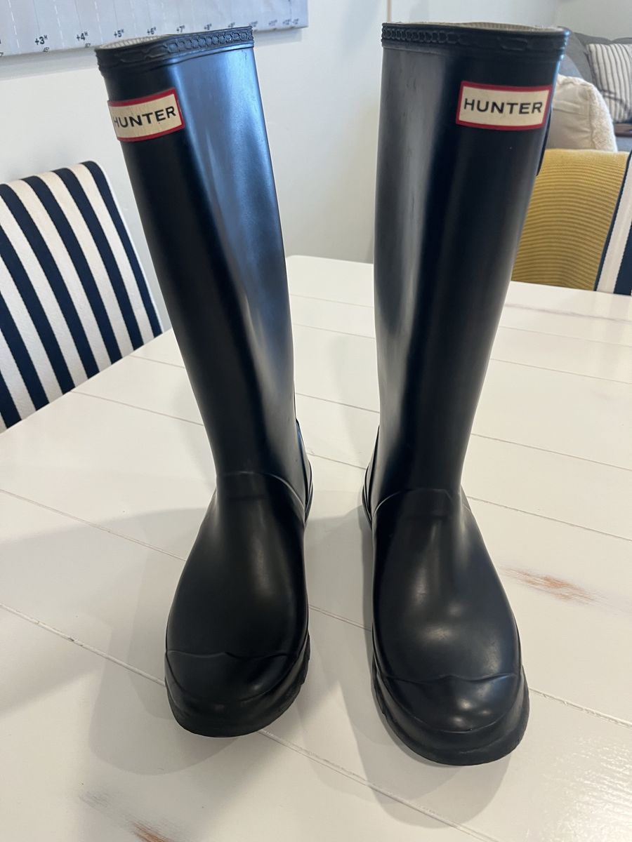 Hunter original tall rain boot 8M
