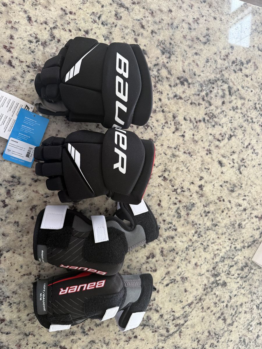 Brand New Bauer Hockey Gloves & Elbow Pads Junior
