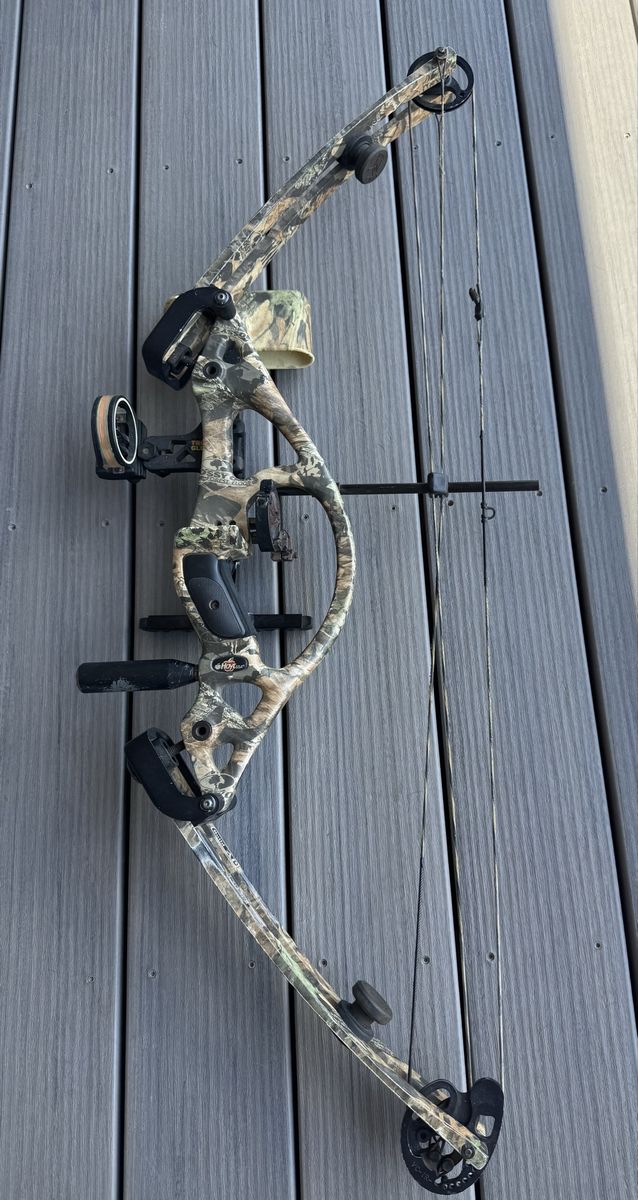 Hoyt ZR200 Right handed 60-70lbCompound Bow