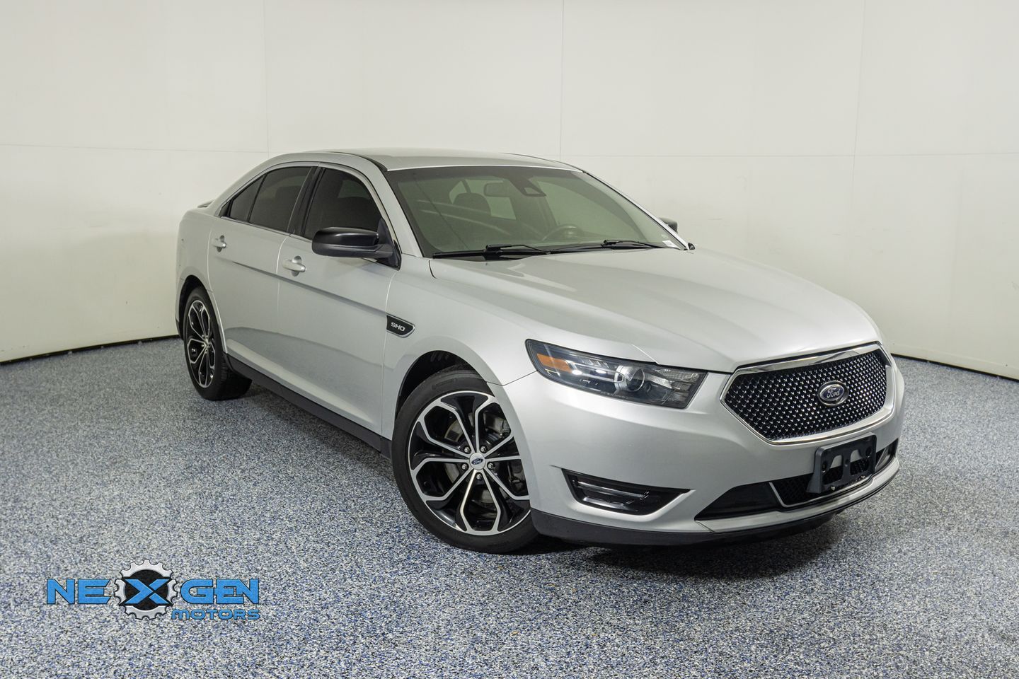 2019 Ford Taurus SHO
