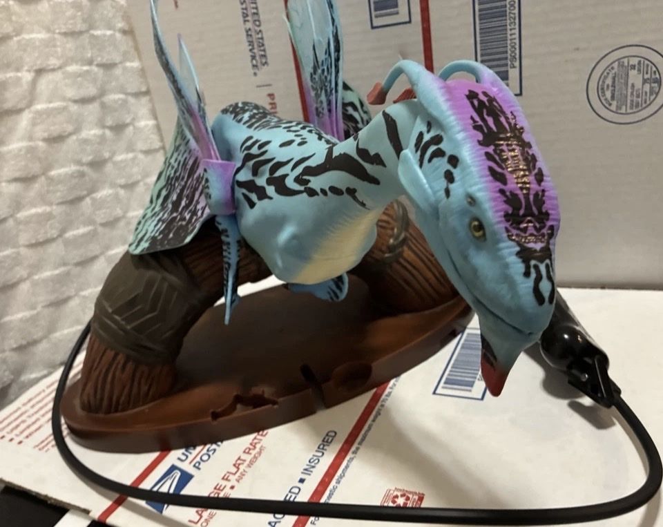 Banshee Pandora World Of Avatar  Blue ACE Shoulder Dragon W STAND