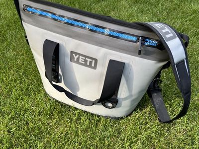 YETI Hopper 2 20 liter, Portable, Durable, Leakproof, Grey/Blue