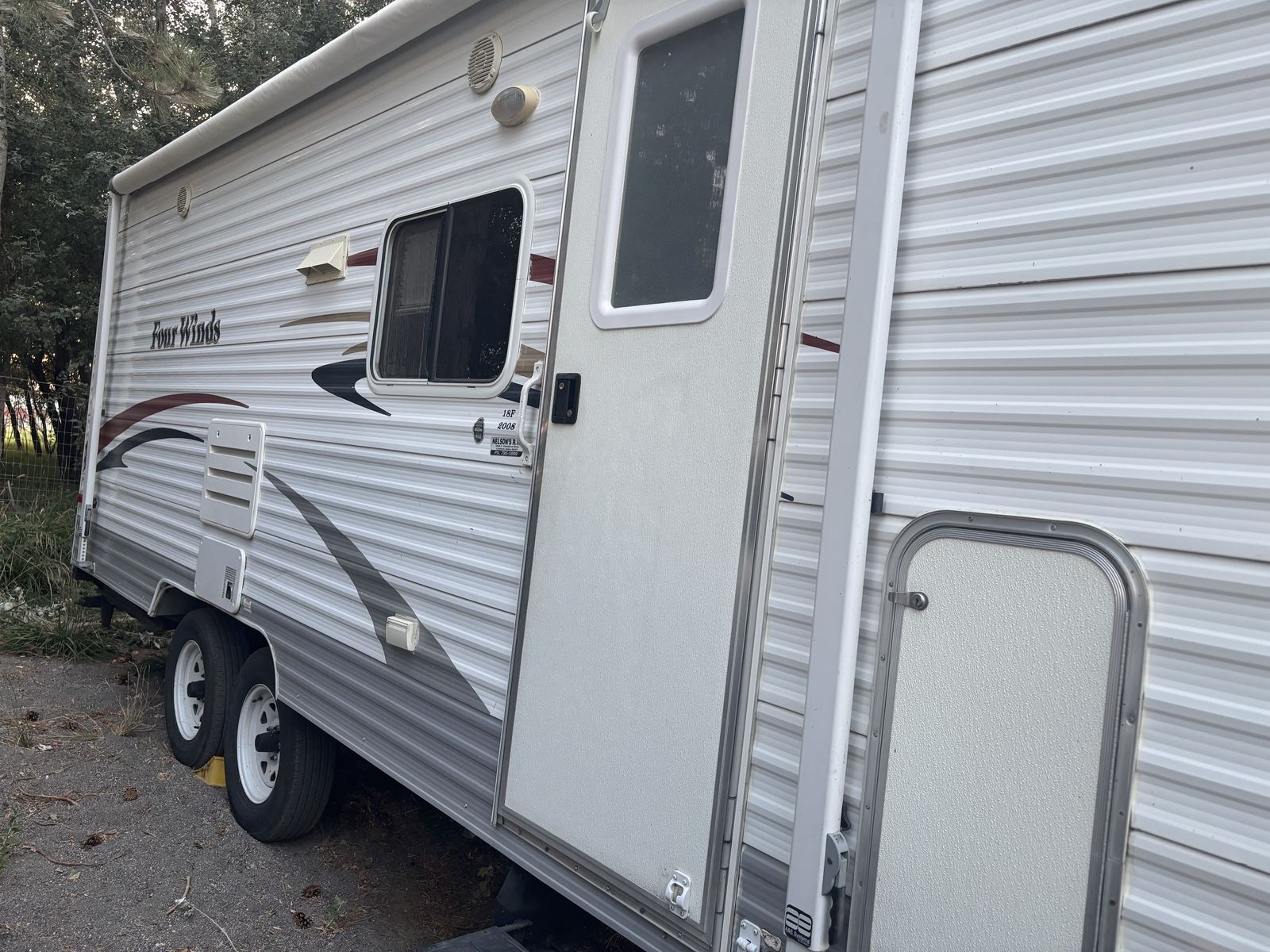 2008 Four Winds 18F Bumper Pull Travel Trailer - 18 Ft