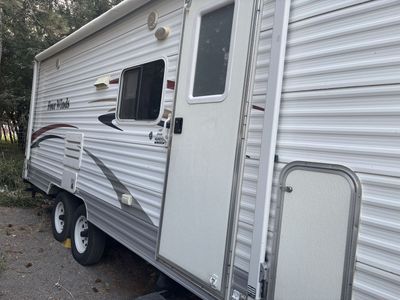 2008 Four Winds 18F Bumper Pull Travel Trailer - 18 Ft
