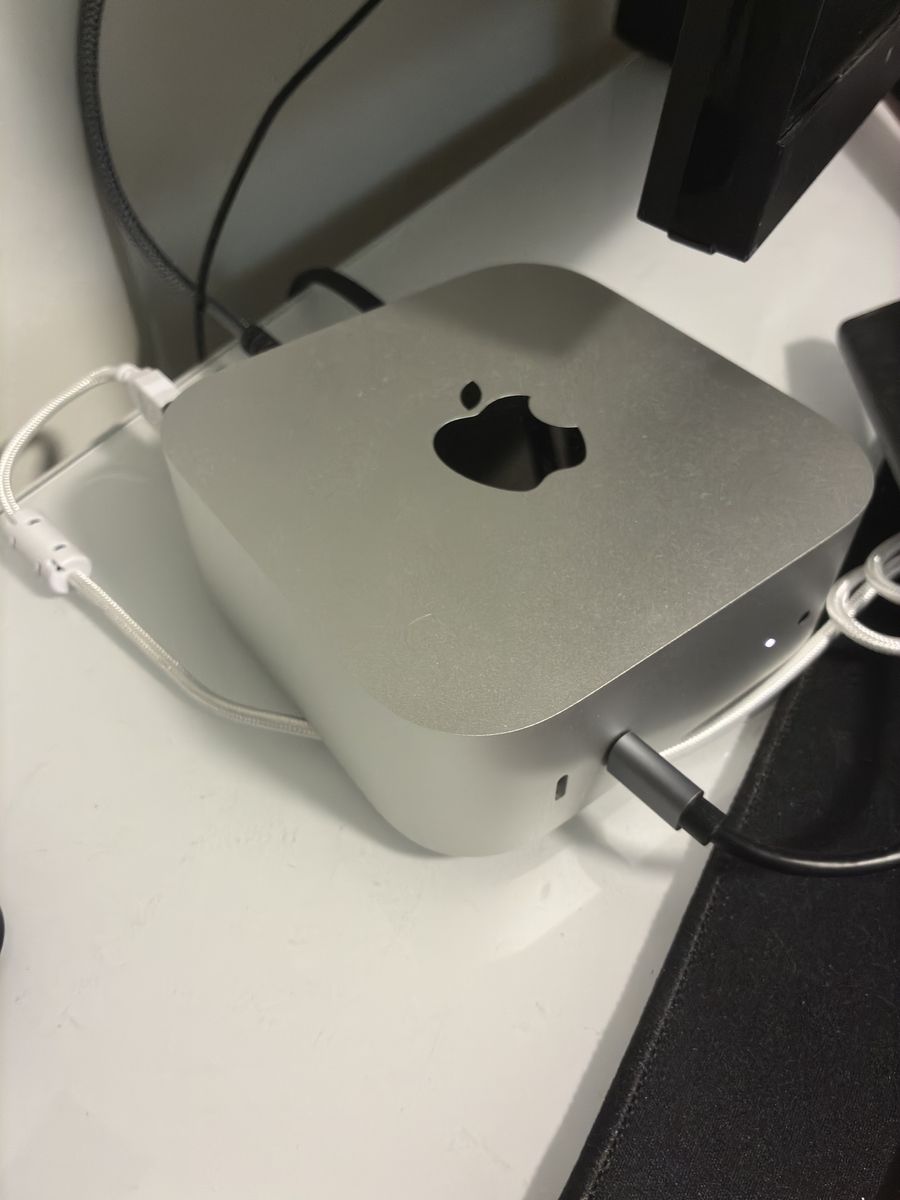 M4 mac mini 16gb ram 512gb