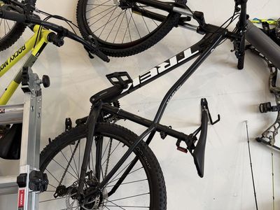 Trek Marlin 4 Mountain Bike - Hardtail, Black, 27.5 Inch Wheels Like New