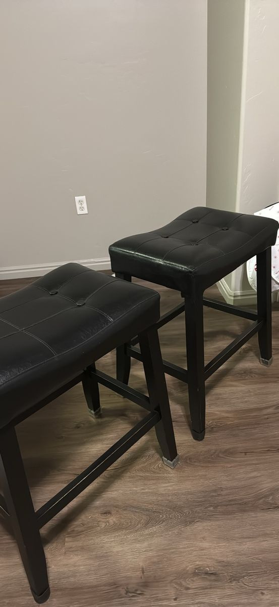 Set of 2 Black Bar Stools