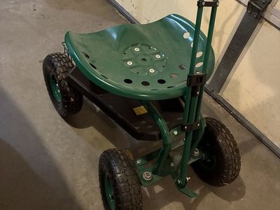 Garden rolling cart