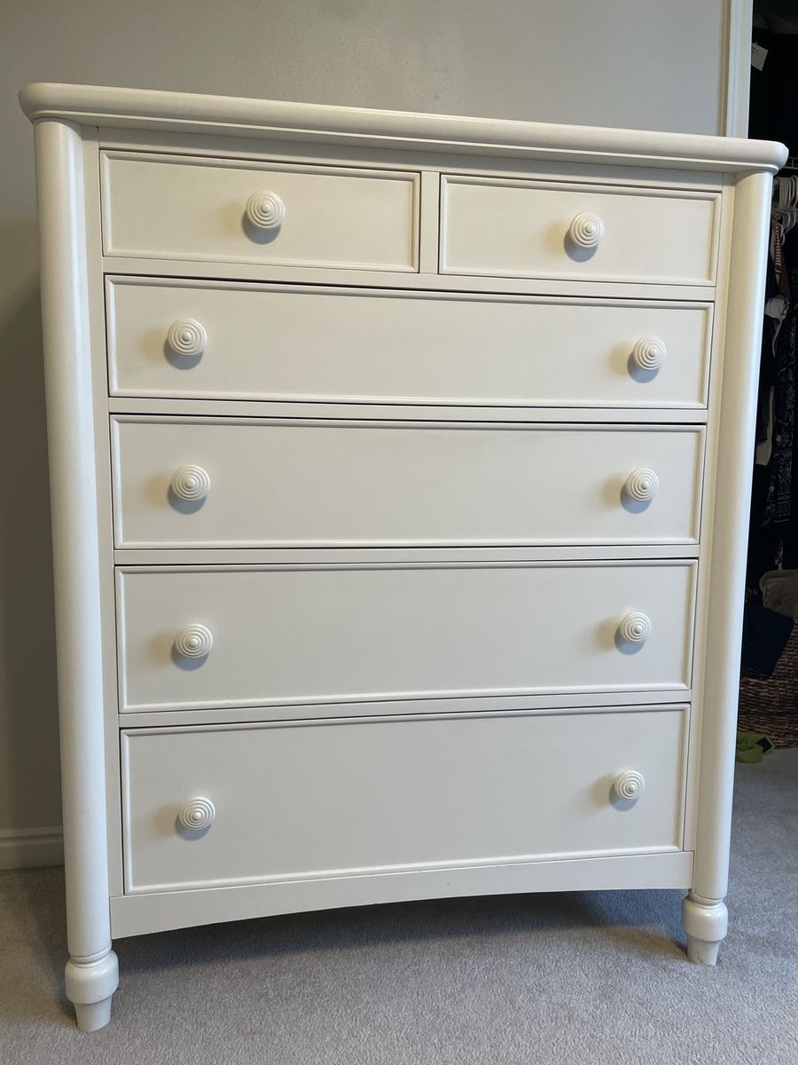 4-piece girls bedroom set: dresser nightstand desk