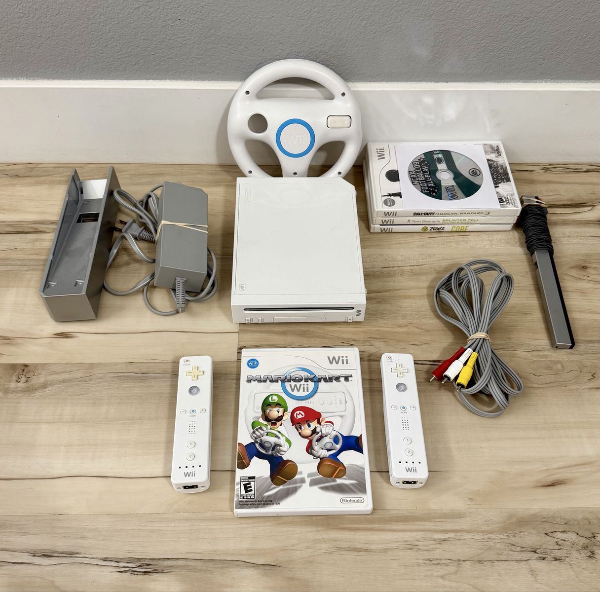 Wii Mario Kart 5-Game Bundle