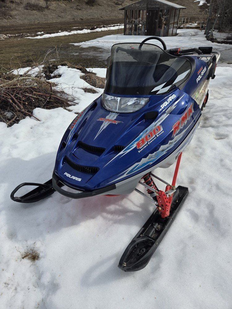 Like NEW Polaris Snow Mobile