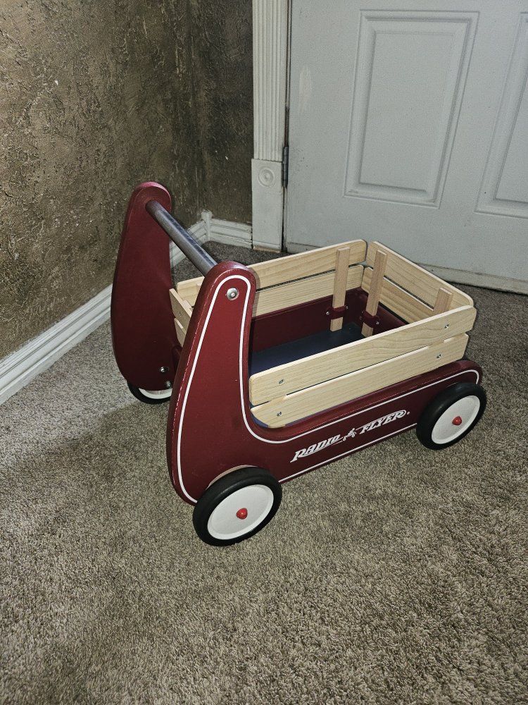 Radio Flyer Classic Walker Wagon