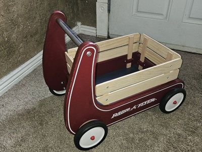 Radio Flyer Classic Walker Wagon