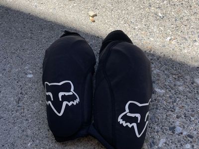 Fox Launch Youth D3O knee Pads - Black, EN1621-1:2012 Certified