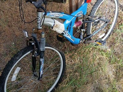 Mongoose XTR 2.5 Plush Full Suspension Mountain Bike - Blue/Silver, Well-Used
