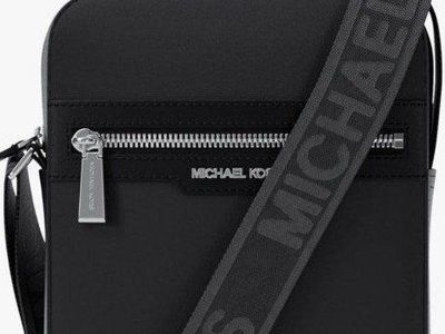 Michael Kors Messenger Bag