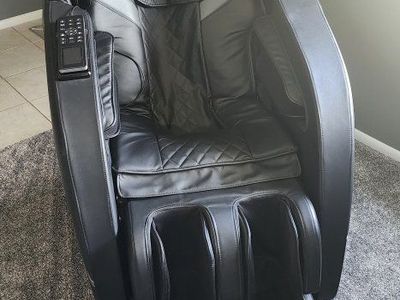 Luxurious Black Full Body Massage Chair with Heat & Zero Gravity Recline