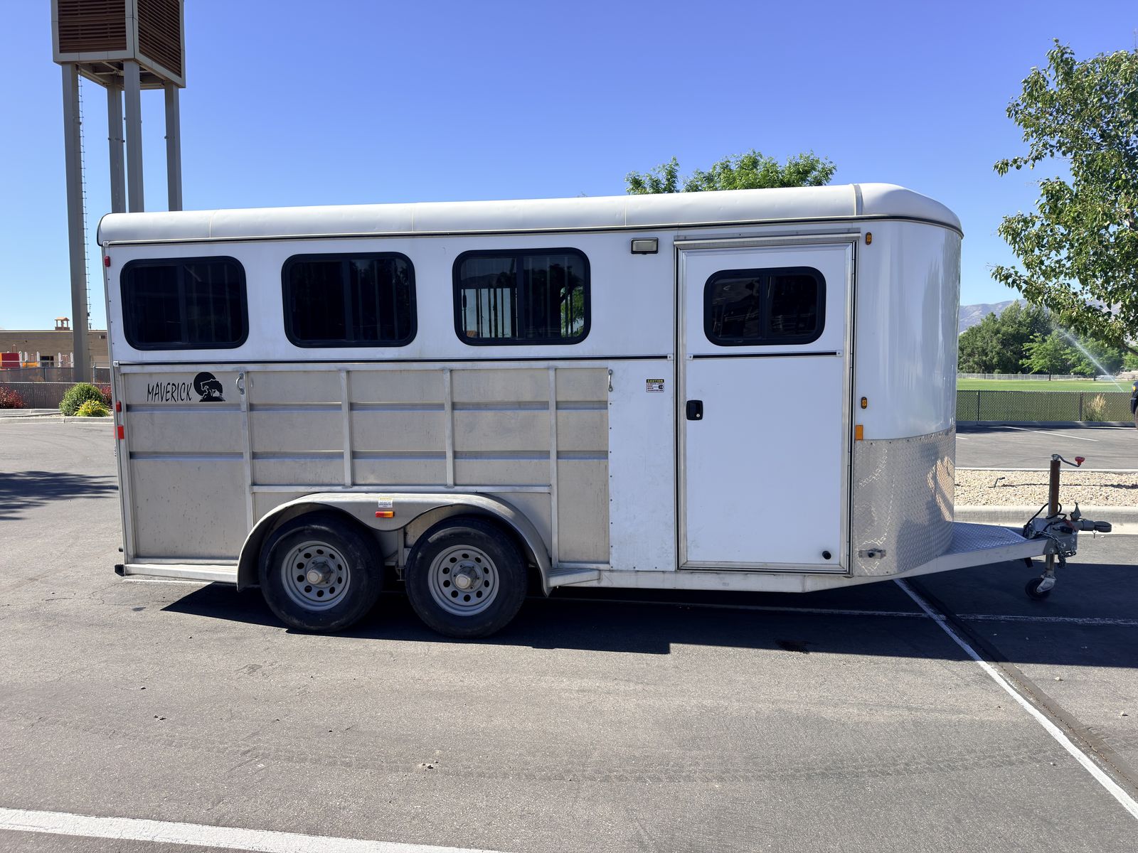 2021 Maverick Lite Deluxe 3-Horse Bumper Pull (All Aluminum)