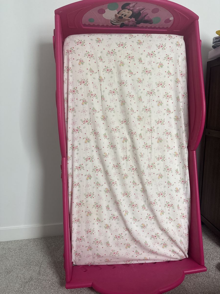 Toddler Minie bed and mattress