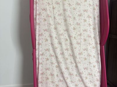 Toddler Minie bed and mattress