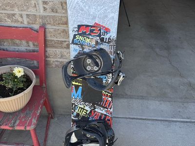 Youth Snowboard and 7 Boots